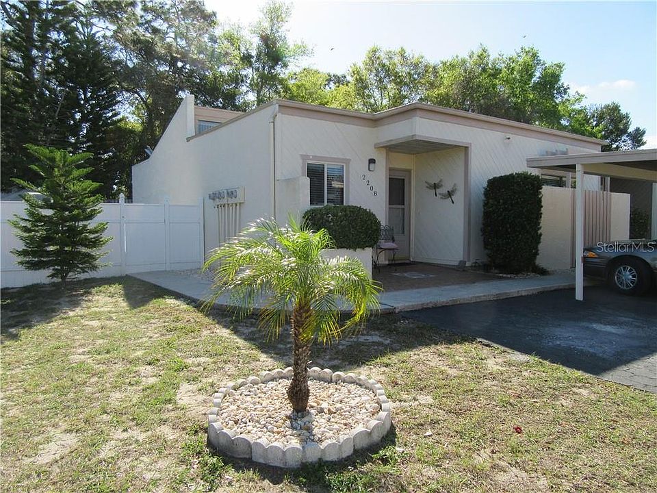 1st image of 2208 Oak Wind Dr