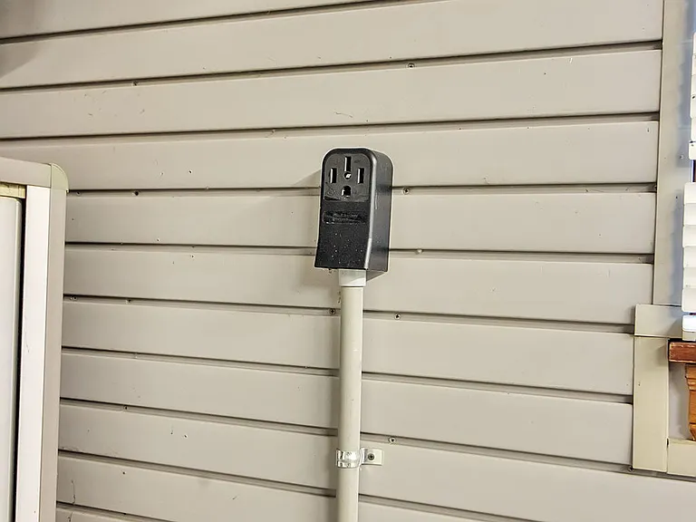 43 Ambrose Ct — Photo 33