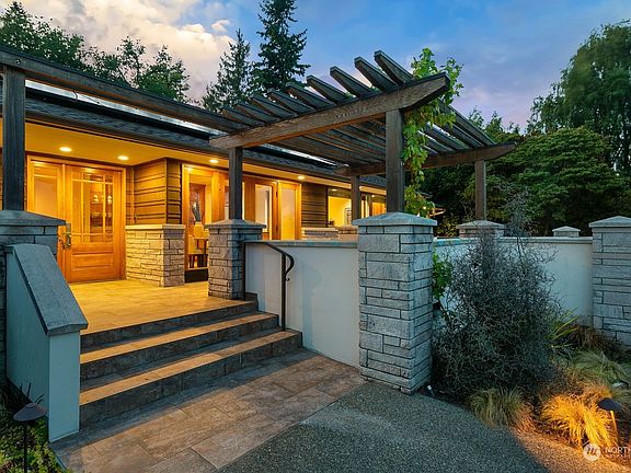 3rd image of 16259 38th Avenue NE