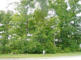 2142 Palmer Ct, Green Bay, WI 54311