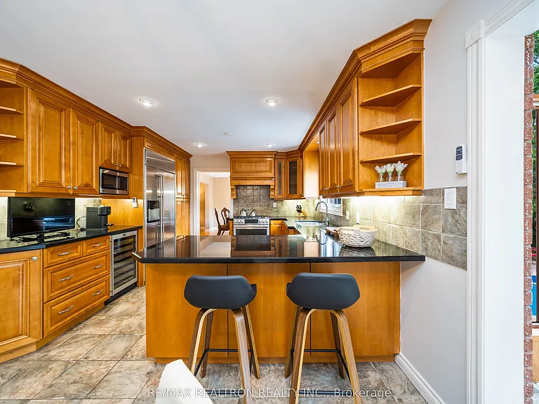 194 Glenada Ct — Photo 19