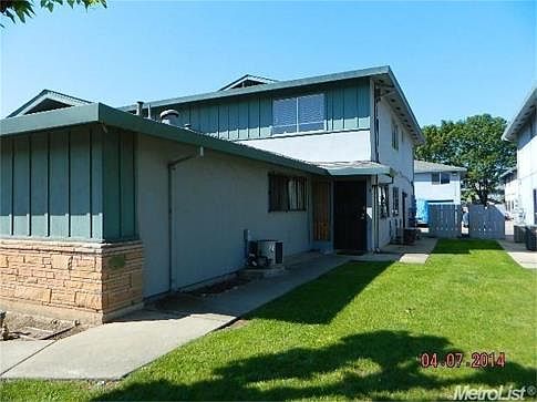 2nd image of 4403 Calandria St APT 3