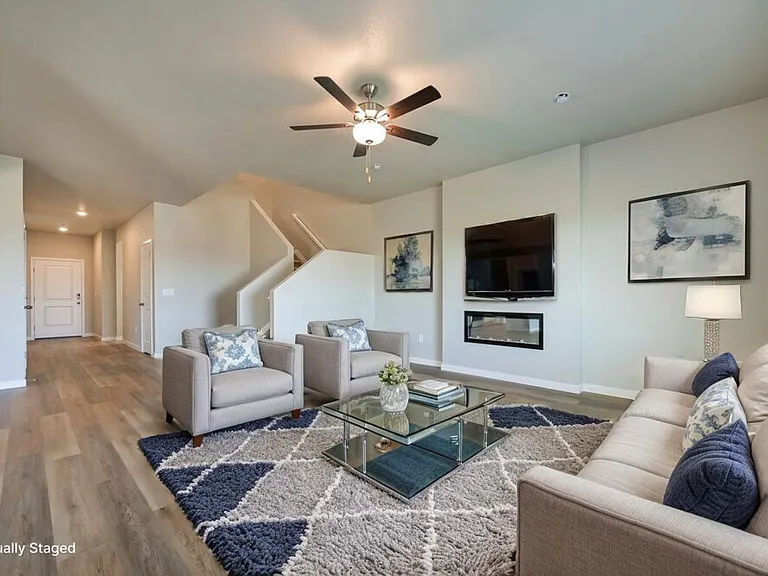 2135 Alyssa St — Photo 4