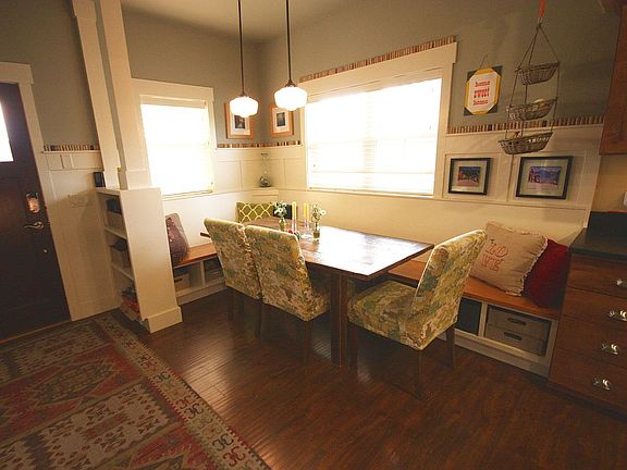 Built-in Dining Banquette