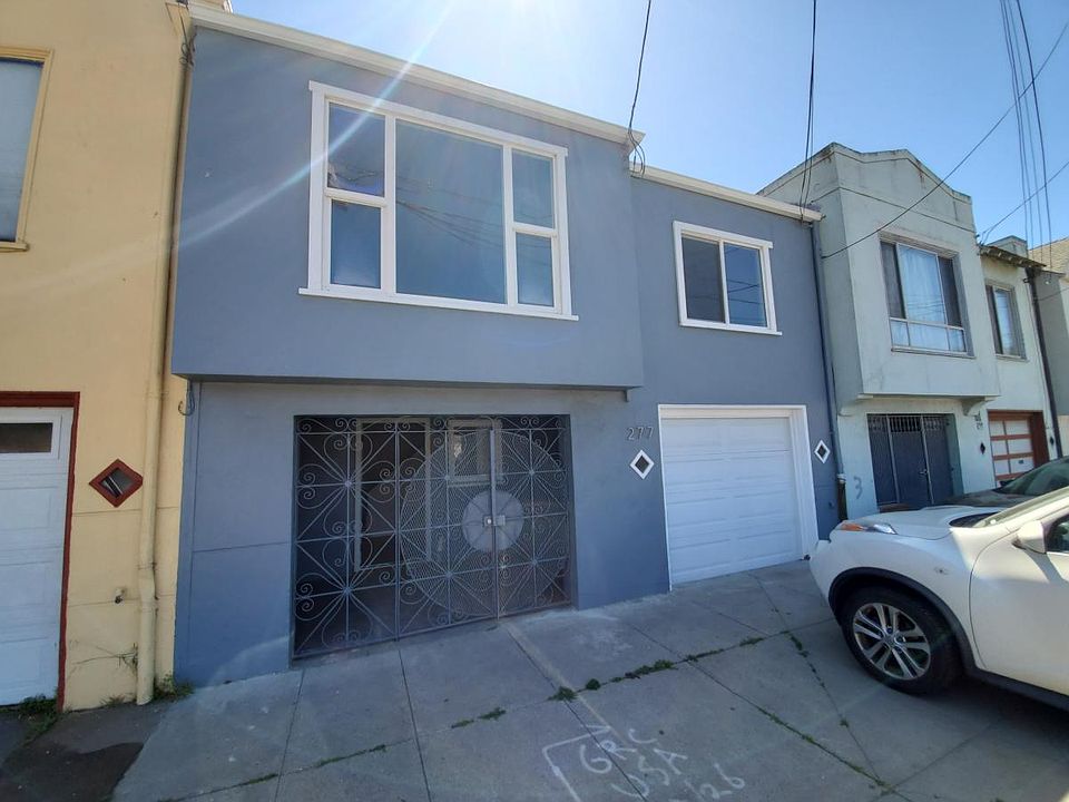 1st image of 277 Hahn St