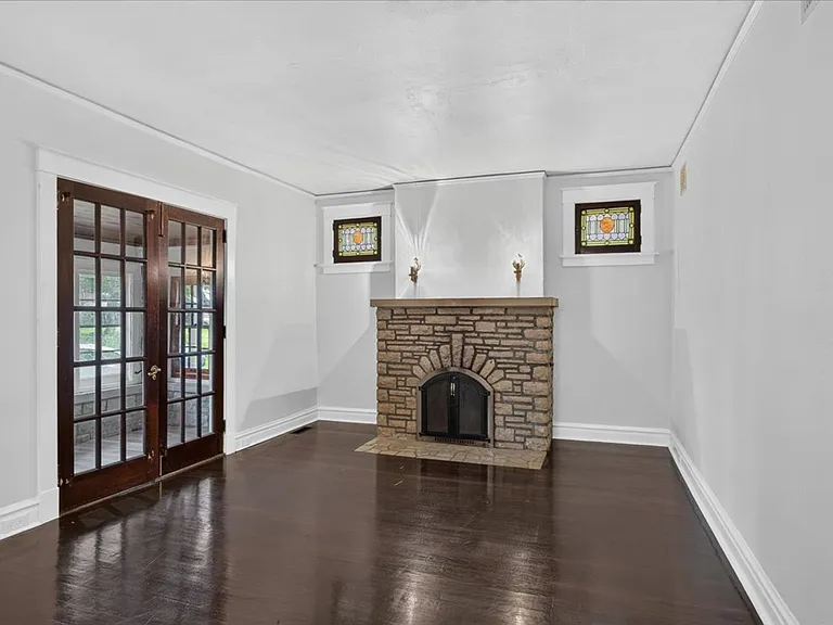 7325 Sutherland Ave — Photo 8