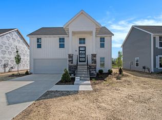 7500 Legend Ct, Caledonia, MI 49316