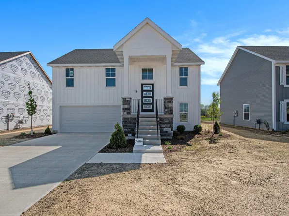7500 Legend Ct, Caledonia, MI 49316