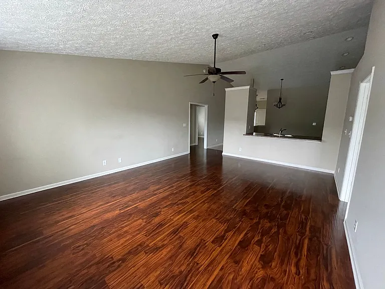 2412 Fleming Dr — Photo 6