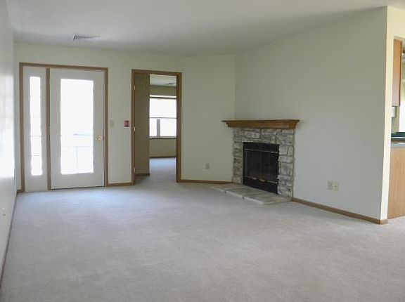 2nd image of 18 Pluim Dr #202
