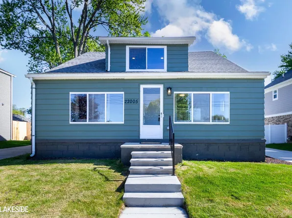 22005 Lakeview St, Saint Clair Shores, MI 48080
