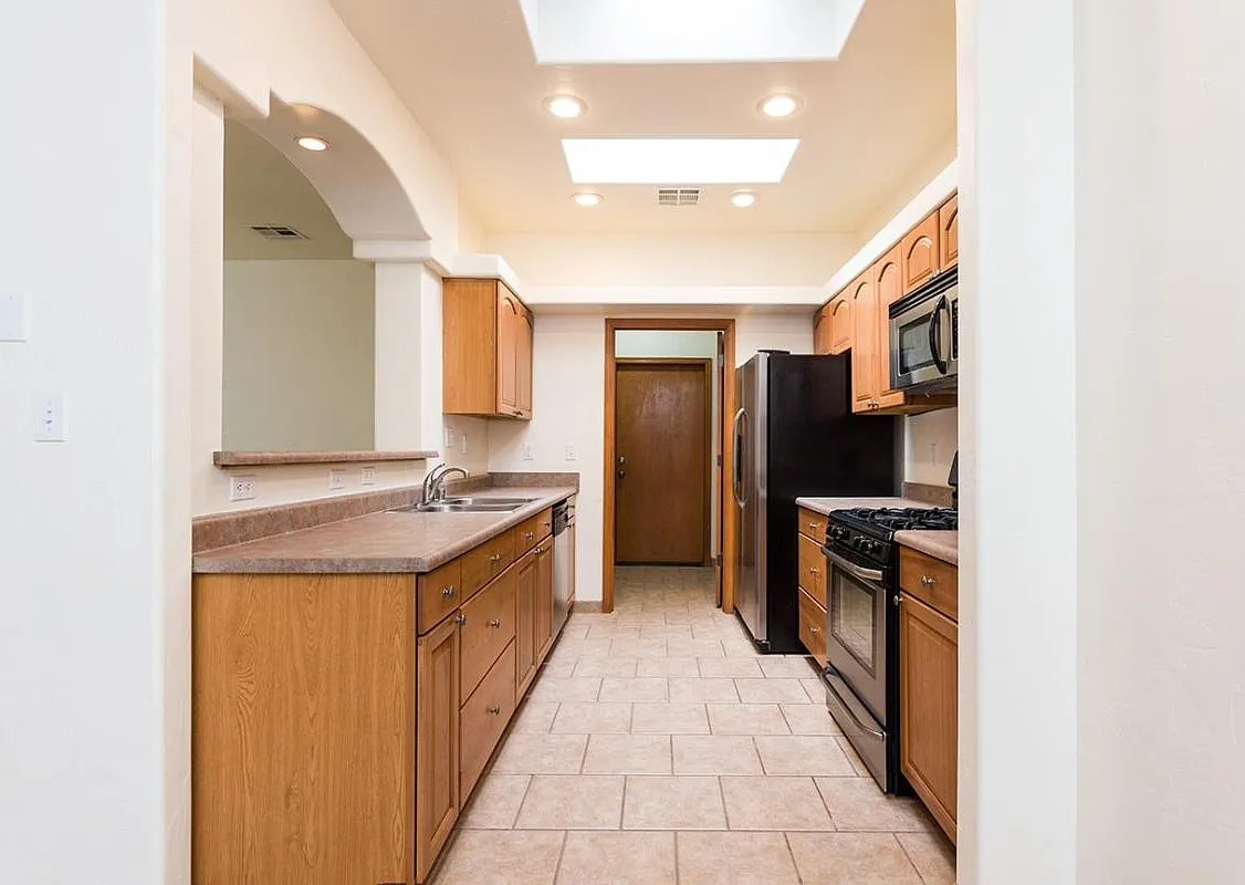 3 bed, 1737 sqft, $1,700 — Photo 3