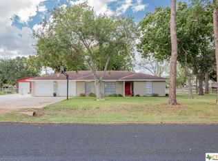 607 Mead Rd, Victoria, TX 77904