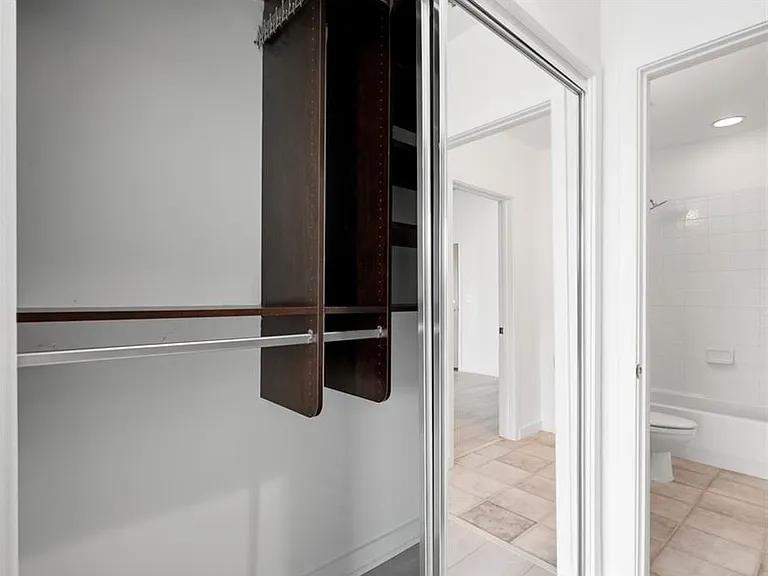 943 Peachtree St NE #1210 — Photo 21