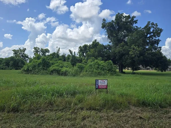 1549 Quarter Horse Trl, Angleton, TX 77515