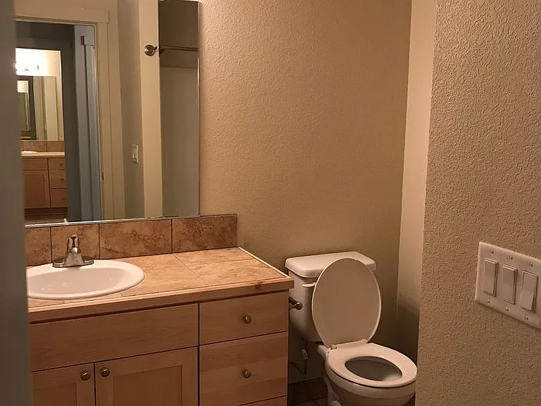 Regency Court — Photo 14