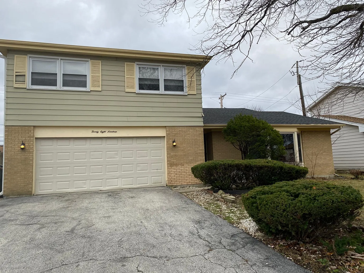 2819 Greenwood Rd photo 1