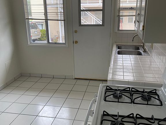 2nd image of 1314 Manhattan Beach Blvd