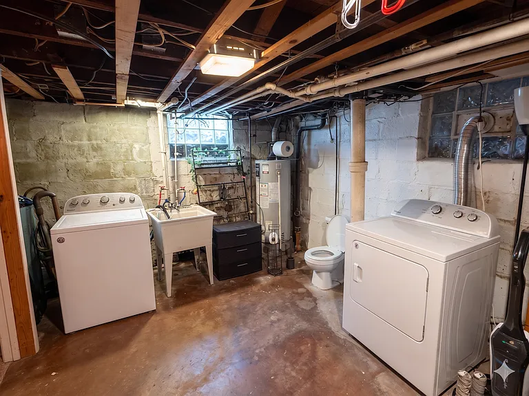 1458 N Euclid Ave — Photo 9