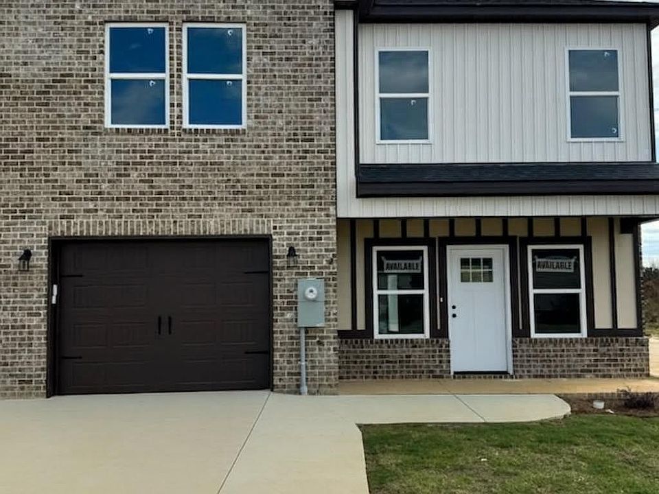 1st image of 246 Beau Claire Cir