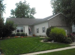 2502 McAfee Dr, Valparaiso, IN 46383