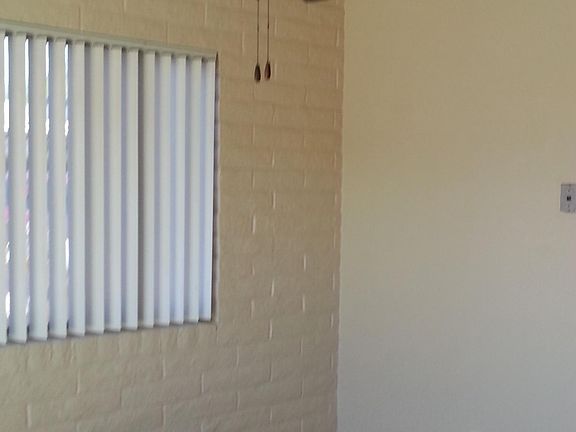 Kitchen eating area