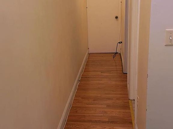 5th image of 112 Willard St