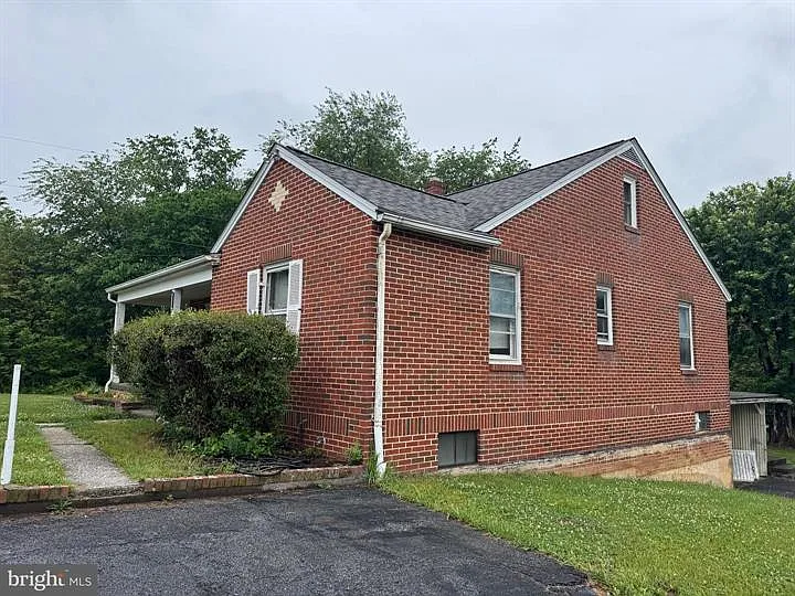 1123 Shepherdstown Rd — Photo 27
