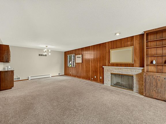 3rd image of 1535 8th Ave SE