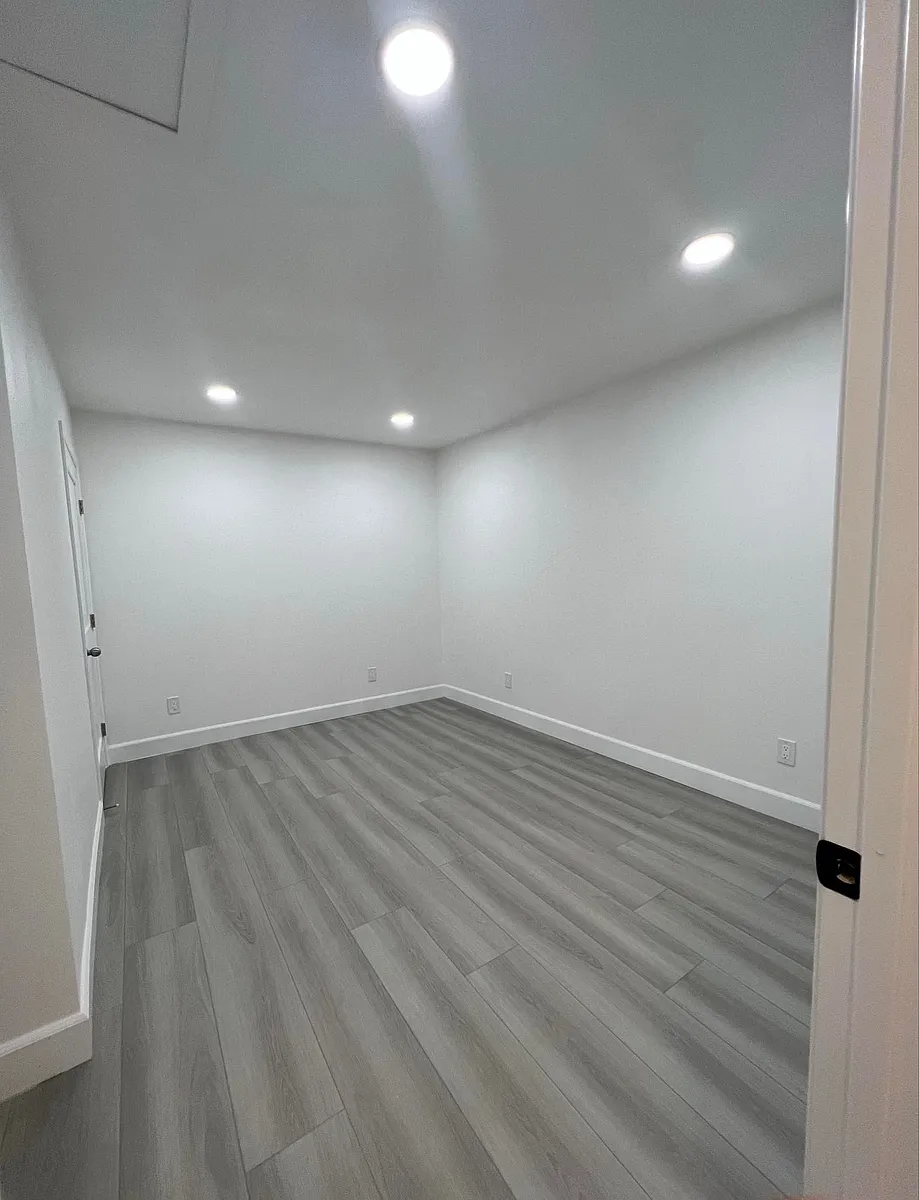 Building Photo - 16024 Via Del Sol Adu Bay
