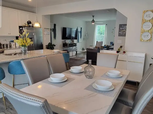 44 Cedar Hill Blvd, Brooklyn Park, MD 21225