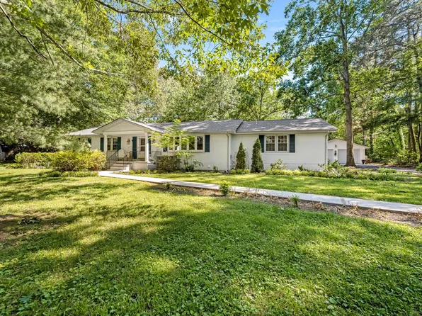 404 Hood Dr, Tullahoma, TN 37388