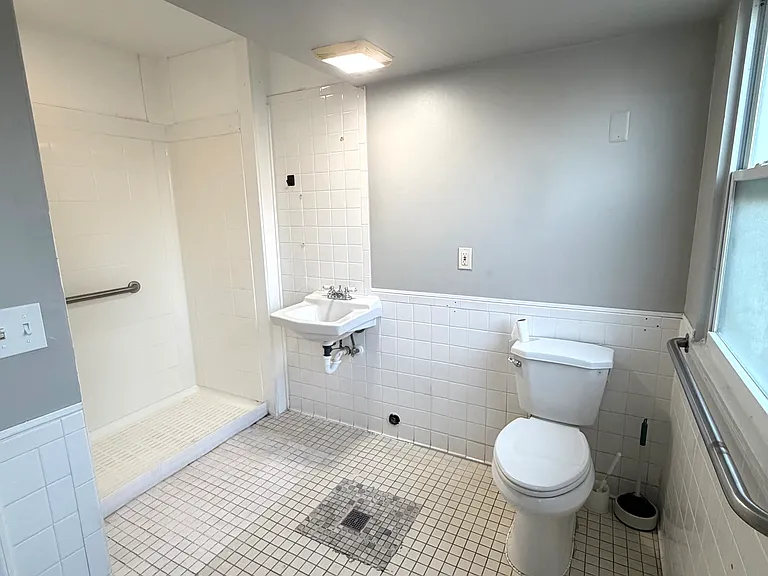 788 Maplecrest Rd — Photo 12
