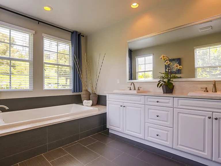 16961 Crescent Creek Dr — Photo 39
