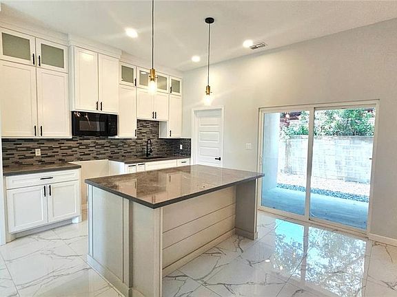 2nd image of 2709 Stablewood Ln