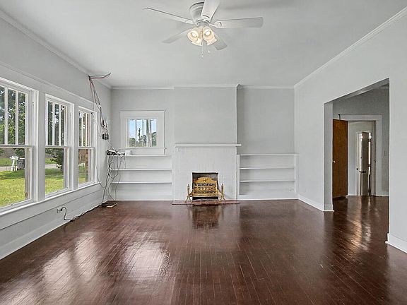 5th image of 10 Re Jennings Ave