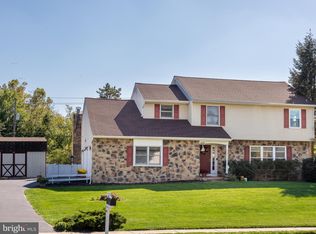 12 Heather Ct, Douglassville, PA 19518