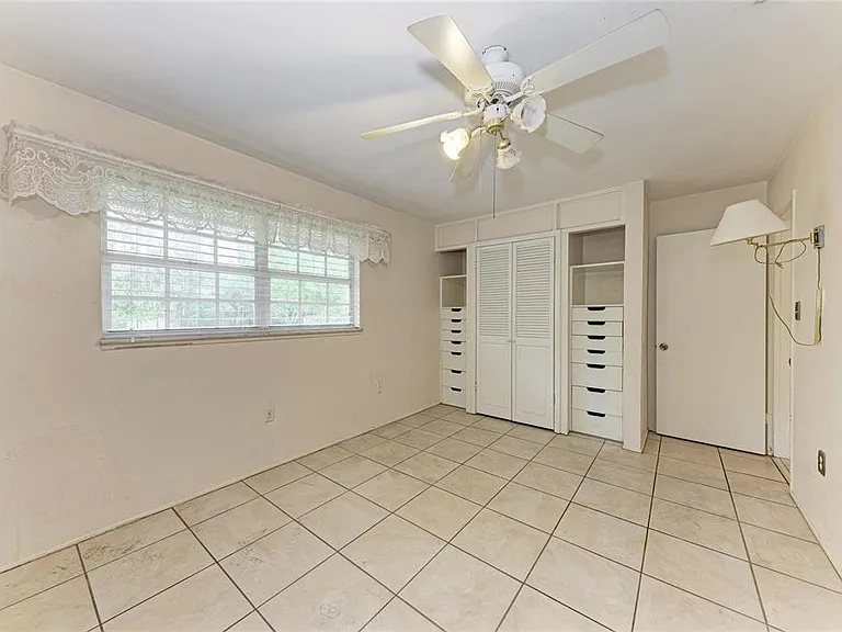 1827 Alta Vista St — Photo 23
