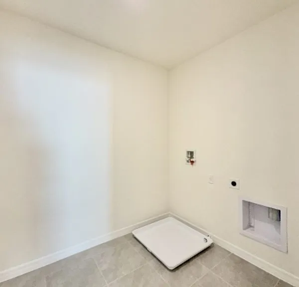 1374 Holodak Dr — Photo 52