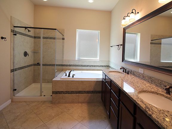 5th image of 1826 Lindal Pointe