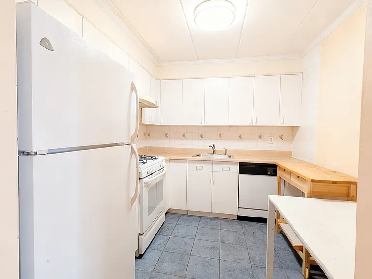 136-17 Maple Ave #12D — Photo 4