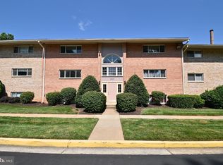 2829 Kalmia Lee Ct APT 201, Falls Church, VA 22042