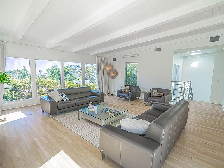 8641 Metz Pl — Photo 10