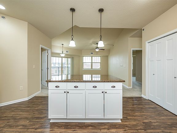 5th image of 1370 SW Magazine Rd Unit 309