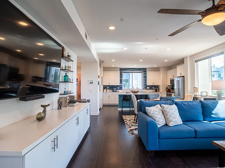 1562 Vista Del Mar Way #1 — Photo 25