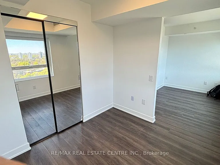 609 Sherbourne St #1909 — Photo 18