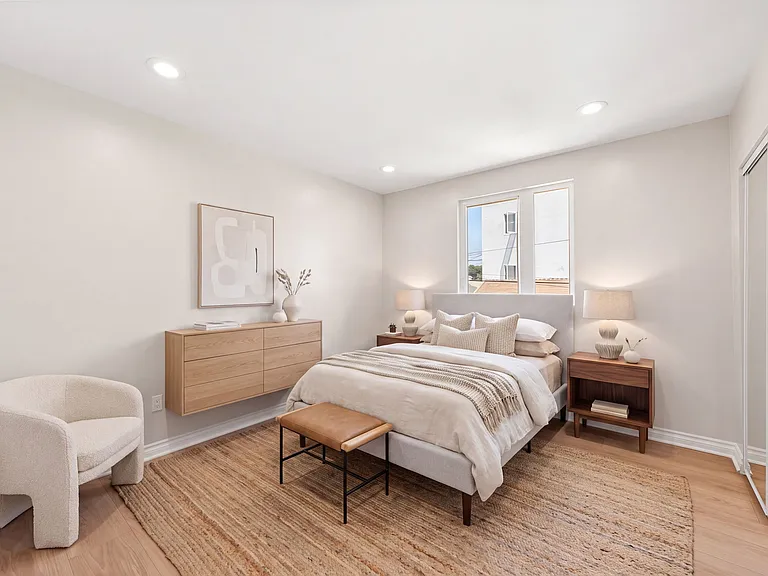 523 S Mathews St #523 — Photo 9