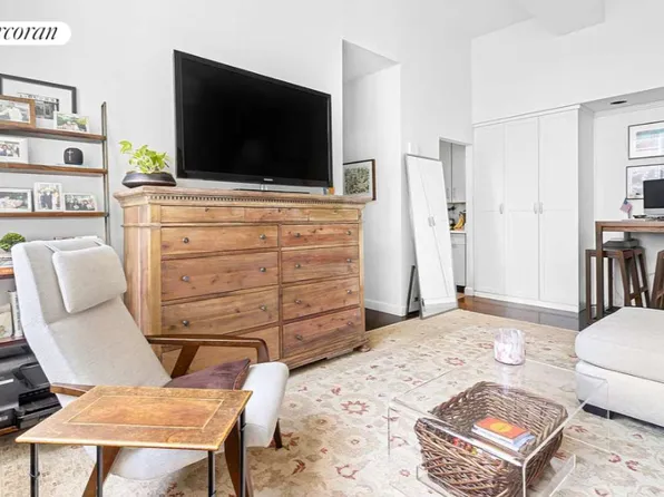 310 East 46th Street image 7 of 7