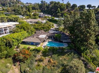 1099 N Hillcrest Rd, Beverly Hills, CA 90210