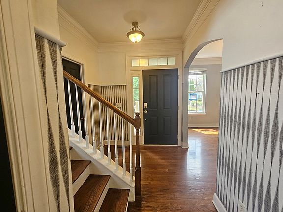 2nd image of 4323 Barnes Cove Dr